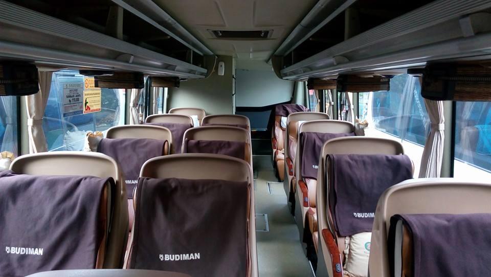 Kenapa Di Indonesia Jumlah Bangku Bus Lebih Banyak Di Sebelah Kanan?