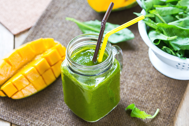 Spinach-and-Mango-Smoothie.jpg
